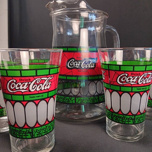 Vintage Coca Cola Collector Pitcher & Glasses Frosted Stained Pizzeria Pattern - Picture 4 of 5